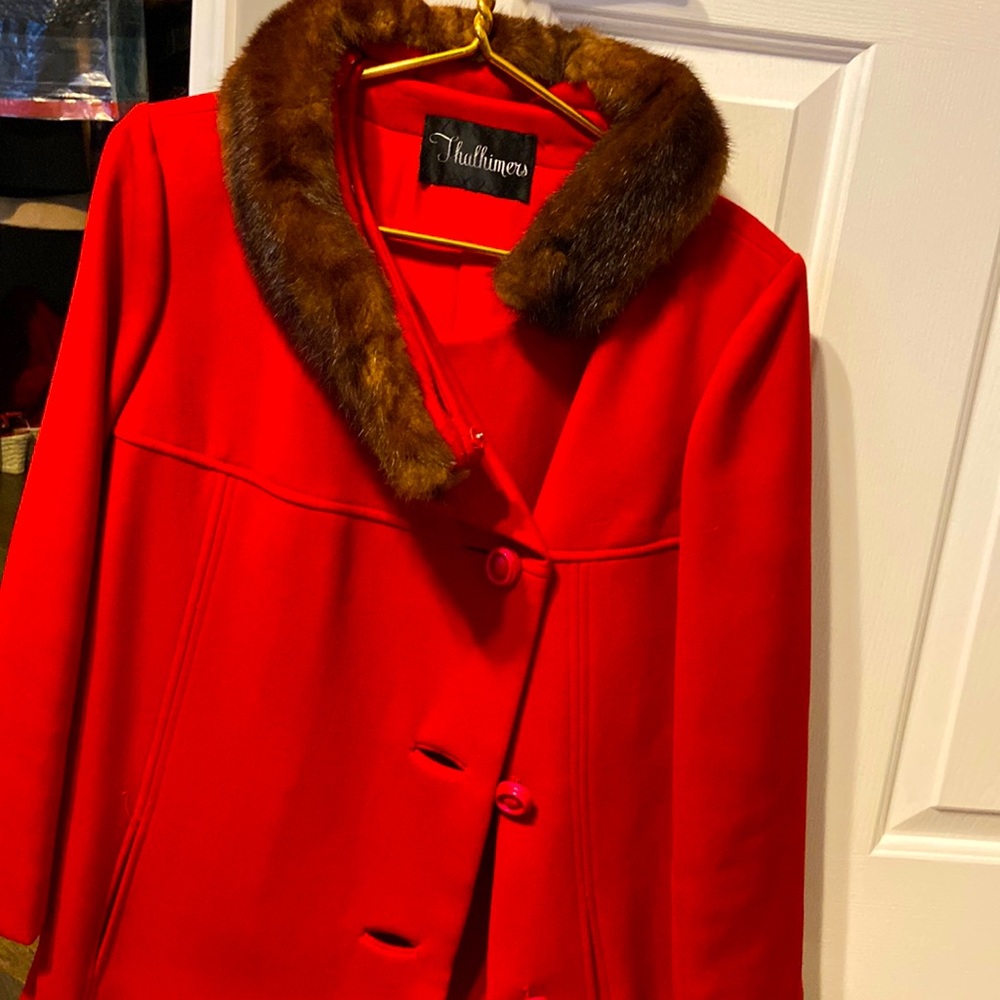 Stunner vintage jacket.Mink collar can be detached.M. Perfect vintage condition.